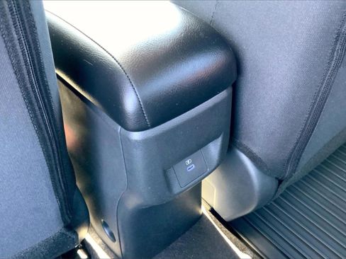 New 2025 Nissan Versa SR w/ Trunk Package image 15