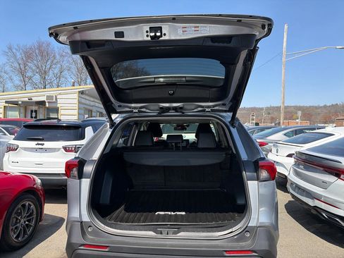 Used 2019 Toyota RAV4 XLE Premium w/ Cold Weather Package AWD/4WD image 10