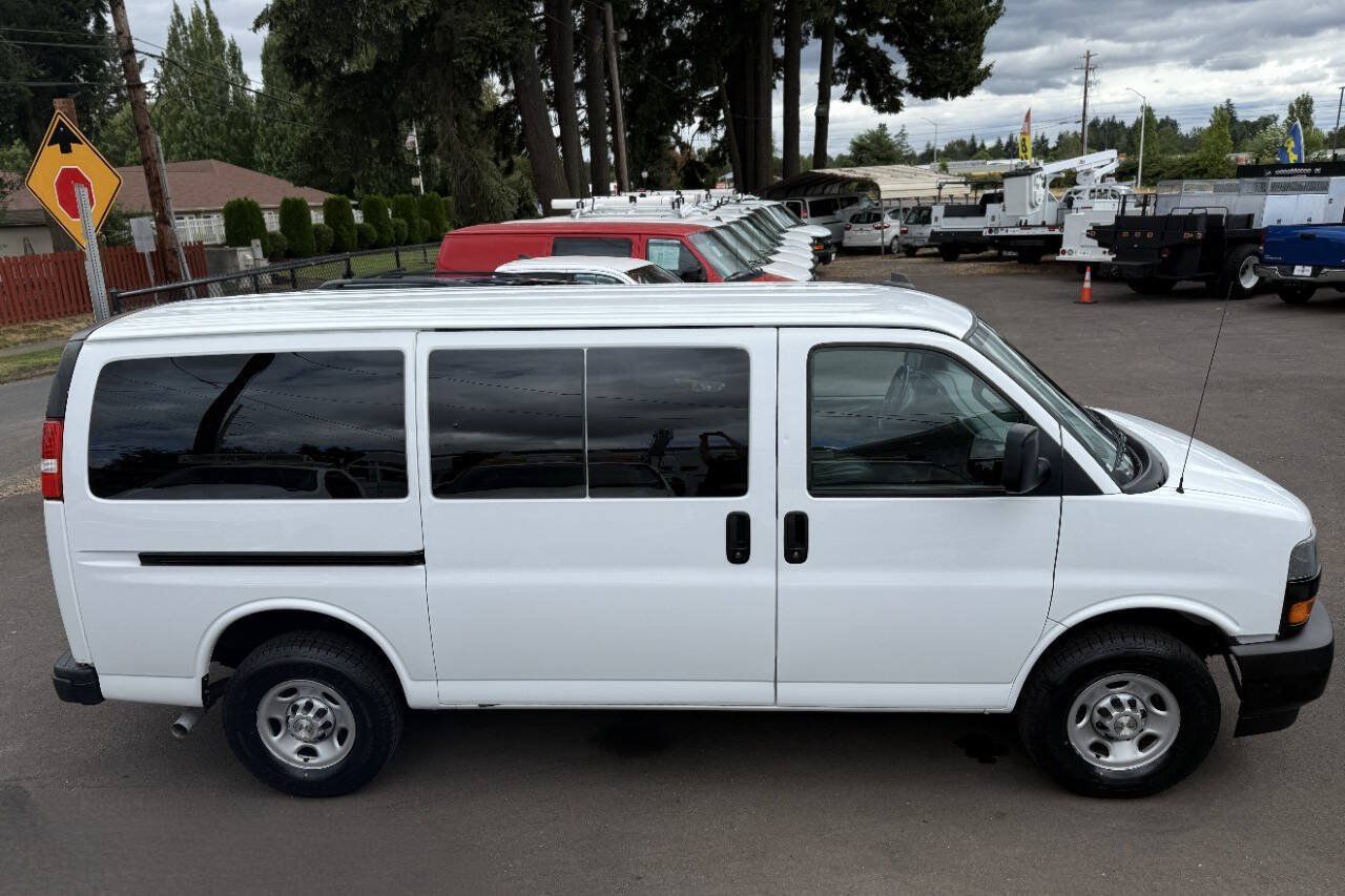 Used 2023 Chevrolet Express 3500 LS RWD image 6