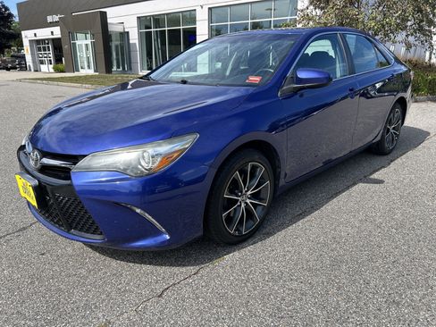 Used 2016 Toyota Camry XSE w/ Moonroof Package FWD image 1