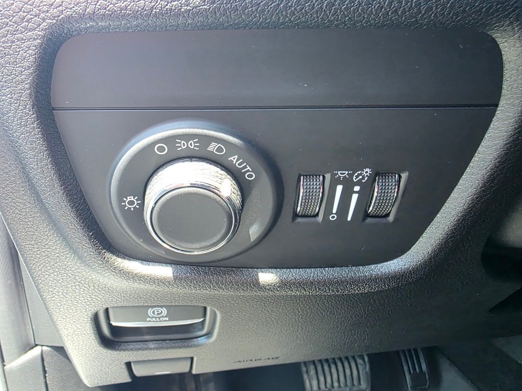 Used 2023 Jeep Grand Cherokee L Laredo AWD/4WD image 20
