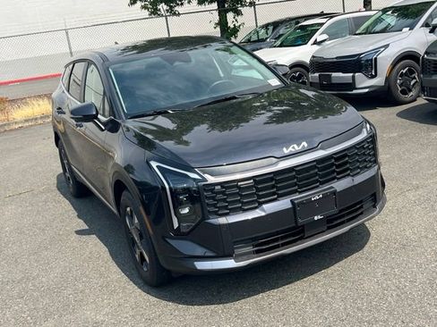 Used 2026 Kia Sportage LX w/ LX Convenience Package AWD/4WD image 3