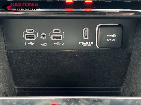 Used 2022 Jeep Grand Cherokee Limited 4xe image 10