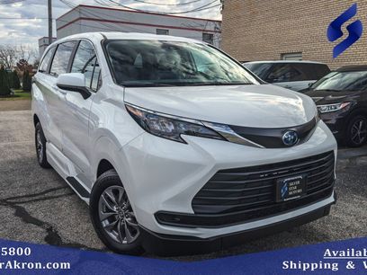 Used 2024 Toyota Sienna LE
