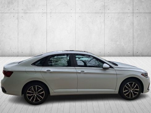 New 2026 Volkswagen Jetta SE image 6