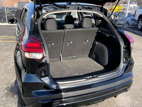 Used 2022 Nissan Kicks S image 25