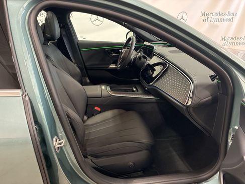 Used 2024 Mercedes-Benz E 450 4MATIC Sedan image 5