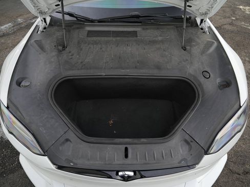 Used 2022 Tesla Model S Plaid image 18