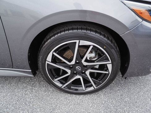 Used 2025 Nissan Sentra SR FWD image 34