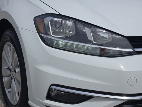 Used 2019 Volkswagen Golf SE FWD image 9