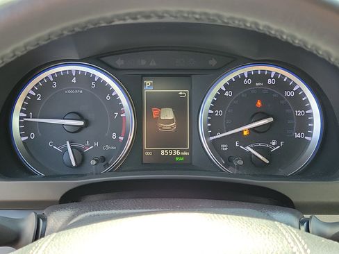 Used 2018 Toyota Highlander Limited AWD/4WD image 30