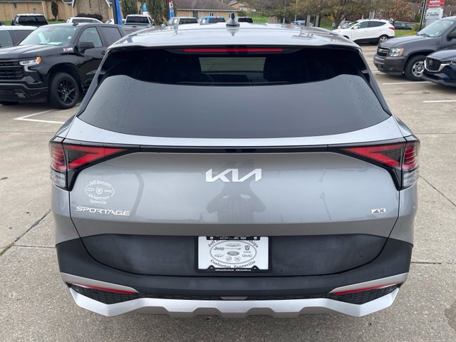 Used 2024 Kia Sportage LX AWD/4WD image 6