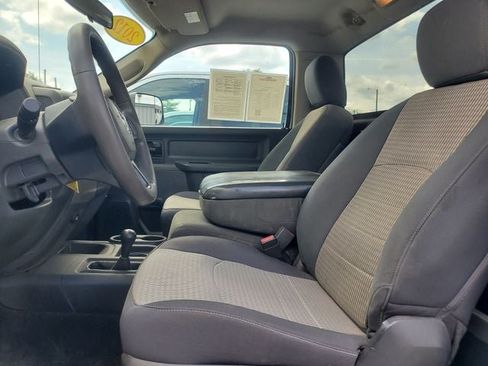 Used 2012 RAM 2500 ST w/ Chrome Appearance Group AWD/4WD image 5
