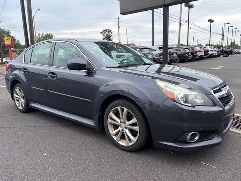Used 2013 Subaru Legacy 2.5i Premium AWD/4WD image 2