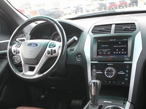 Used 2014 Ford Explorer Limited w/ Equipment Group 302A image 12