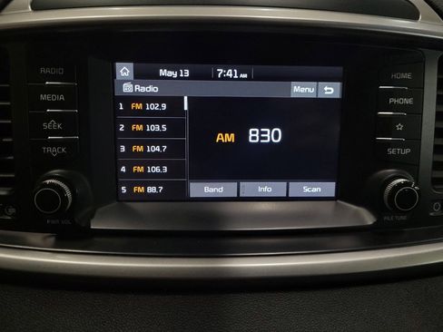 Used 2020 Kia Sorento S AWD/4WD image 25