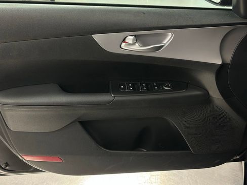 Used 2023 Kia Forte LXS FWD image 14