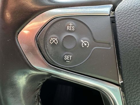 Used 2018 Chevrolet Traverse LT AWD/4WD image 17