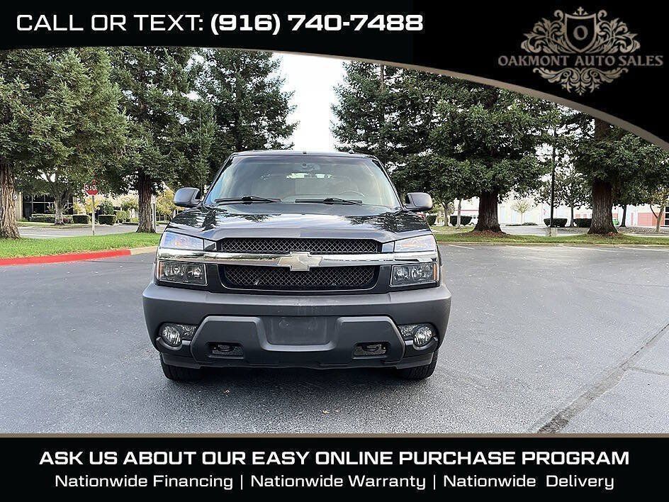 Used 2005 Chevrolet Avalanche Z71 w/ Preferred Equipment Group AWD/4WD image 2