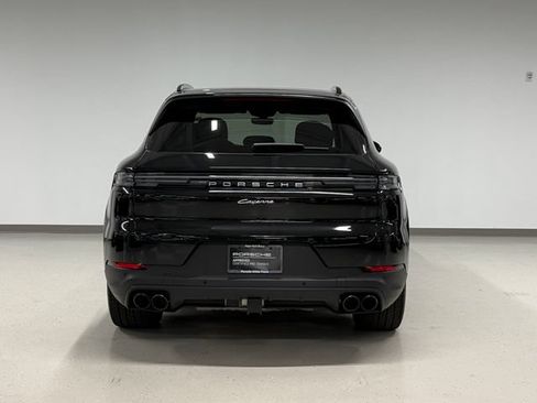 Certified 2025 Porsche Cayenne E-Hybrid w/ Premium Package Plus AWD/4WD image 6