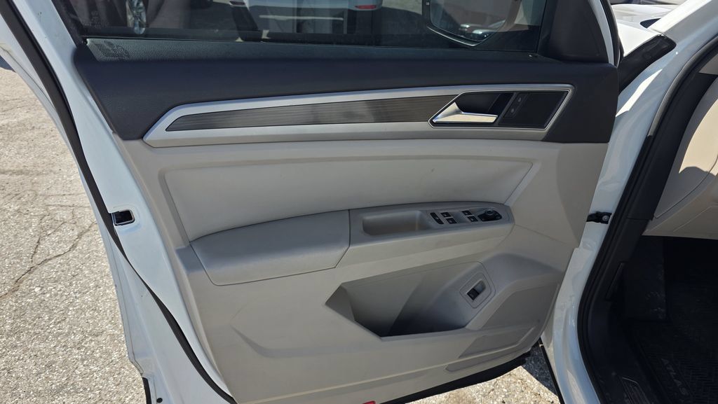 Used 2019 Volkswagen Atlas SEL FWD image 15