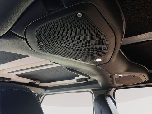 Used 2024 Jeep Wrangler Unlimited Rubicon w/ Capability Package image 14