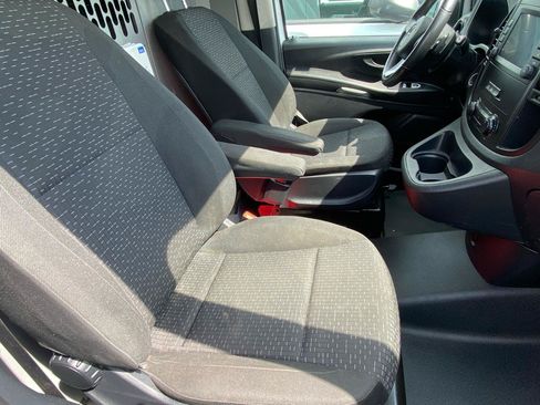 Used 2021 Mercedes-Benz Metris image 16