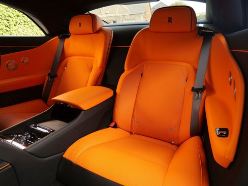 Used 2024 Rolls-Royce Spectre image 8