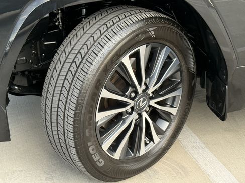 Used 2024 Lexus LX 600 4WD w/ Interior Upgrade Package image 17