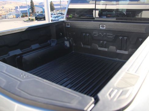 Certified 2024 GMC Canyon AT4 w/ AT4 Premium Package image 33