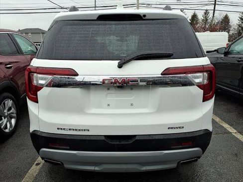 Certified 2023 GMC Acadia SLT image 5