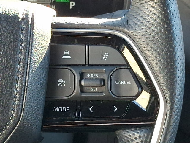 Used 2024 Toyota Sequoia Platinum AWD/4WD image 23