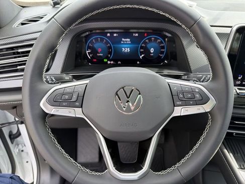 New 2026 Volkswagen Atlas Cross Sport SEL AWD/4WD image 15