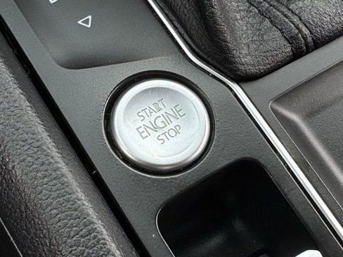 Used 2018 Volkswagen Atlas SE image 21