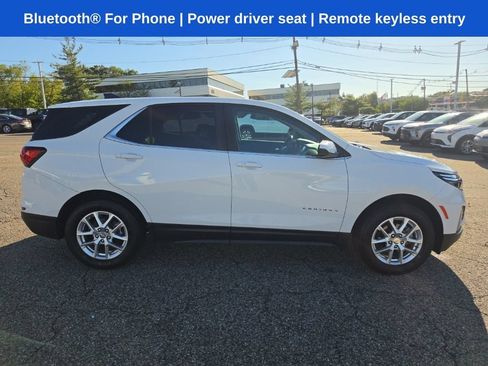 Used 2024 Chevrolet Equinox LT AWD/4WD image 2