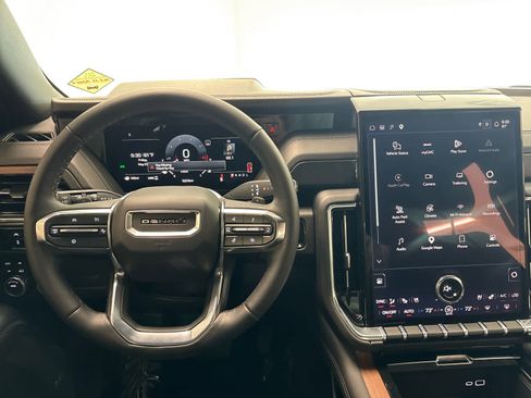 Used 2026 GMC Yukon Denali w/ Sun & Power Step Package AWD/4WD image 23