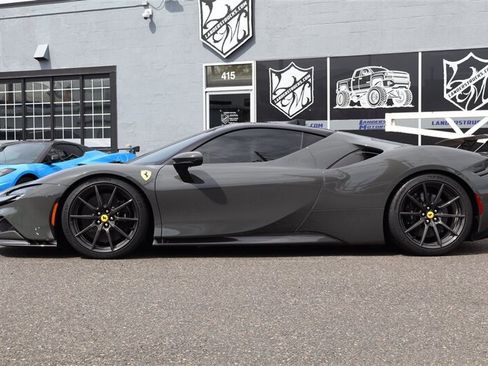 Used 2021 Ferrari SF90 Stradale AWD/4WD image 2