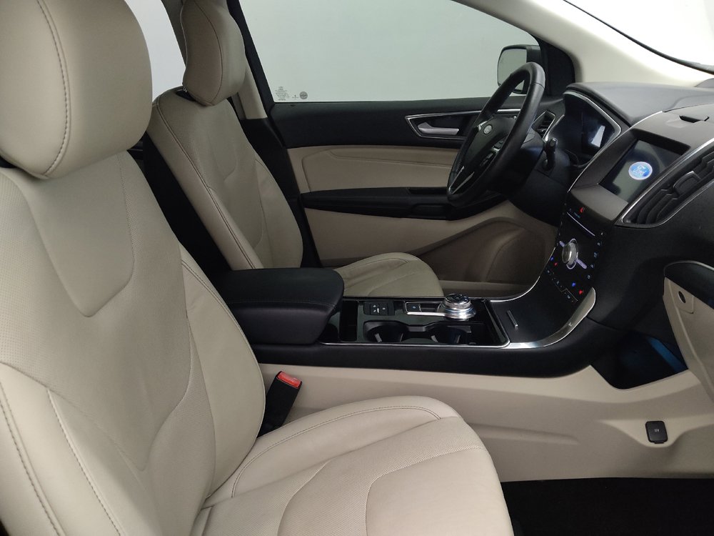 Used 2019 Ford Edge Titanium w/ Equipment Group 301A FWD image 21