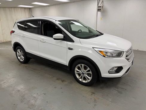 Used 2019 Ford Escape SE image 6