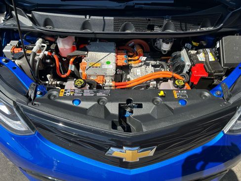 Used 2020 Chevrolet Bolt LT FWD image 26