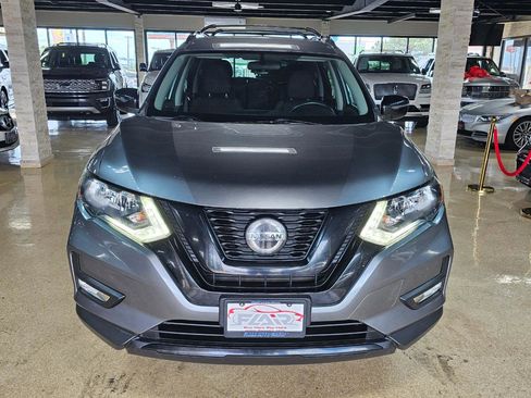 Used 2018 Nissan Rogue SV AWD/4WD image 2