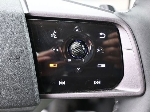 Used 2026 Nissan Leaf SV+ w/ Floor Mat Package (SV+) FWD image 17