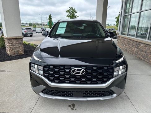 Used 2023 Hyundai Santa Fe SE FWD image 3