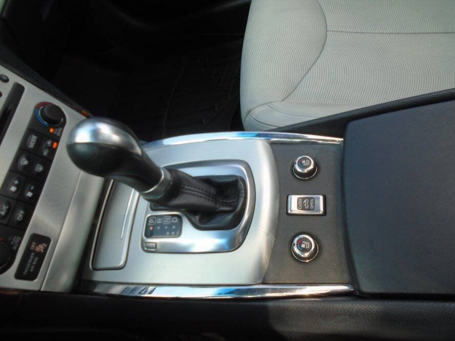 Used 2010 INFINITI G37 Convertible w/ Premium Pkg RWD image 15