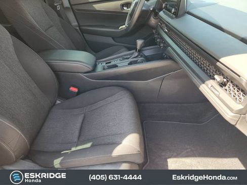 Used 2023 Honda Accord EX image 14