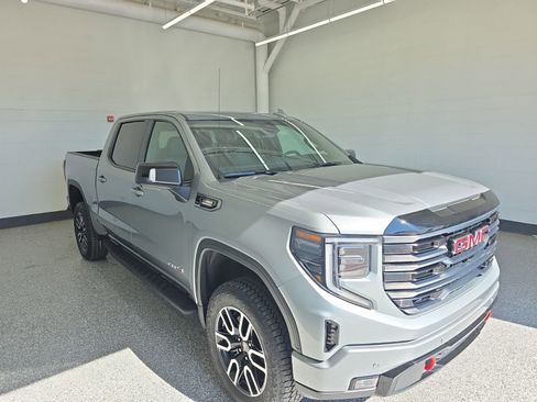 Used 2025 GMC Sierra 1500 AT4 w/ AT4 Premium Package image 7
