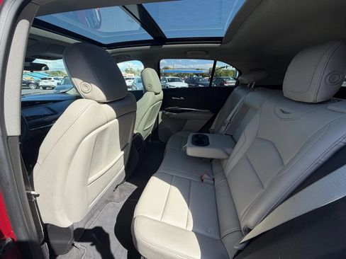 Used 2019 Cadillac XT4 Luxury FWD image 19