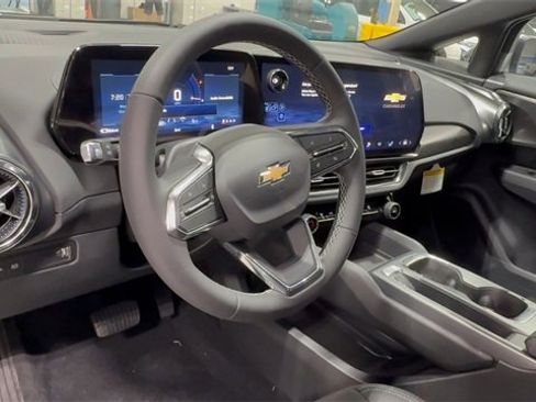 New 2026 Chevrolet Equinox EV LT image 10