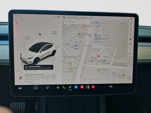 Used 2022 Tesla Model Y Performance AWD/4WD image 25