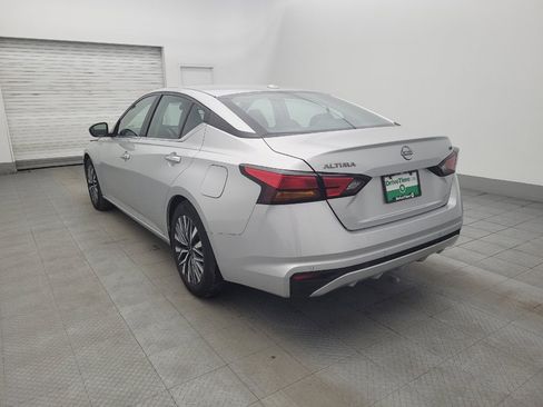 Used 2024 Nissan Altima 2.5 SV image 5